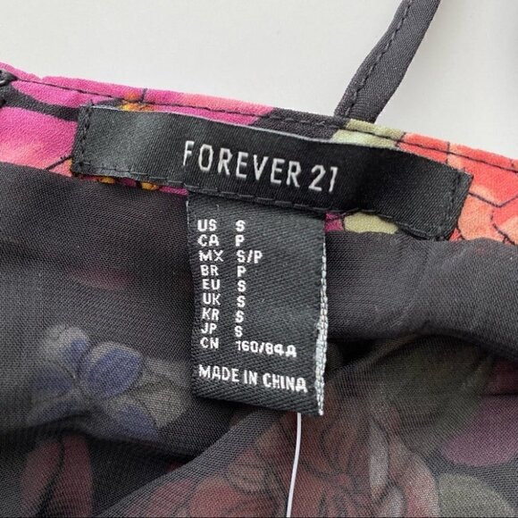 Forever 21 maxi dress, with halter top & open back.  NWT - Picture 9 of 12